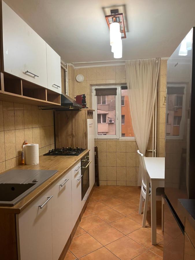 Modern Oasis With A Cozy Fireplace Your Stylish Apartment Minutes From Downtown Bucharest Exterior photo