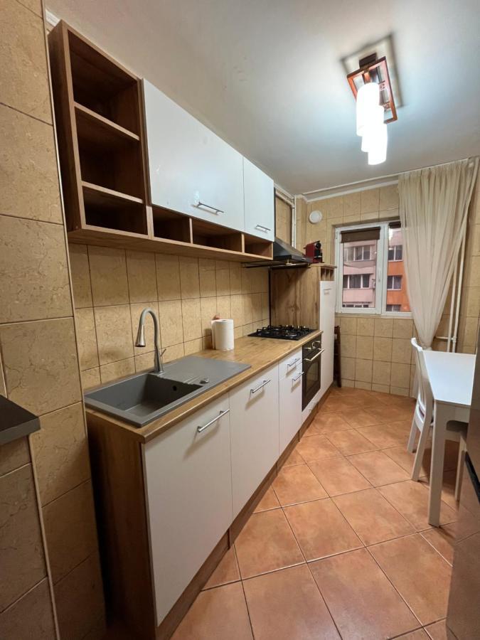 Modern Oasis With A Cozy Fireplace Your Stylish Apartment Minutes From Downtown Bucharest Exterior photo
