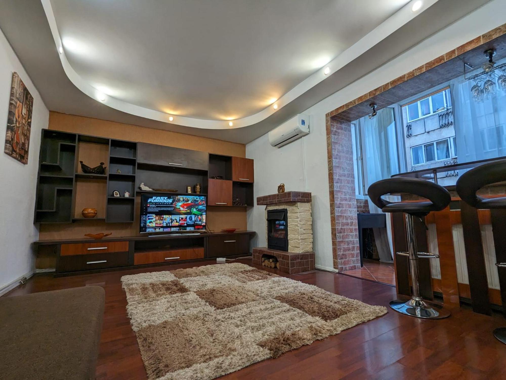 Modern Oasis With A Cozy Fireplace Your Stylish Apartment Minutes From Downtown Bucharest Exterior photo