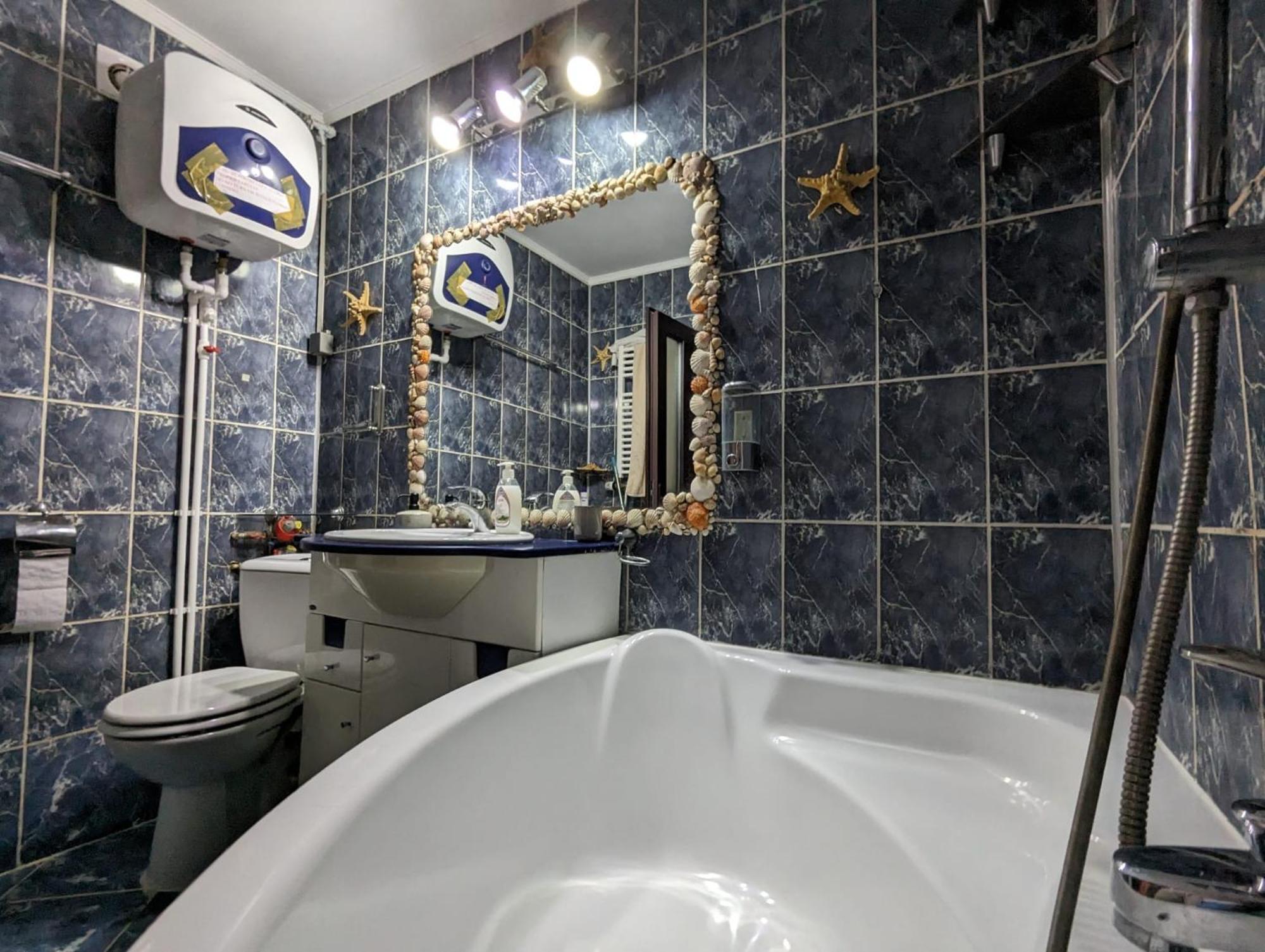 Modern Oasis With A Cozy Fireplace Your Stylish Apartment Minutes From Downtown Bucharest Exterior photo